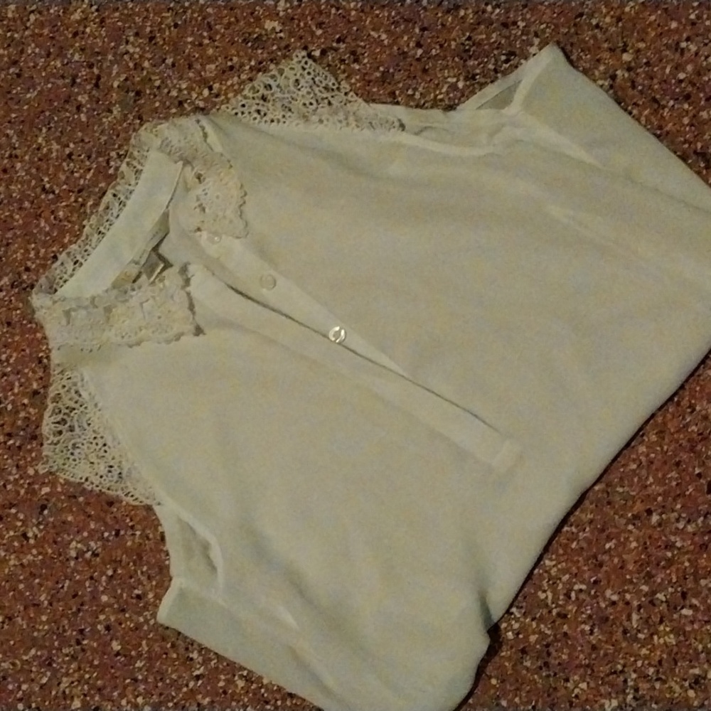 Lauren Conrad XS white, sheer, high-low blouse